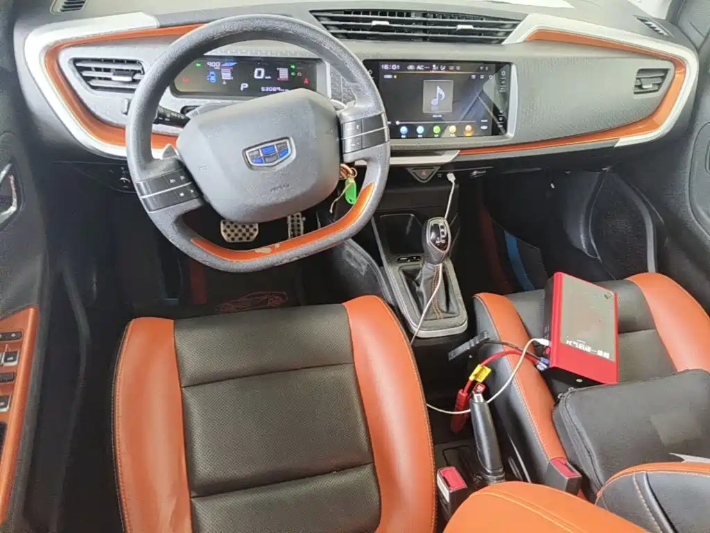 Geely Vision X1 — миниатюра 14