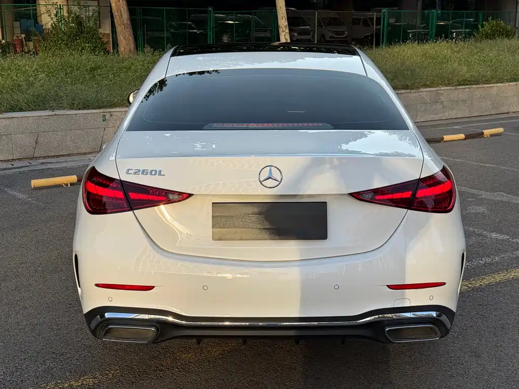 Mercedes-Benz C-Class — миниатюра 12