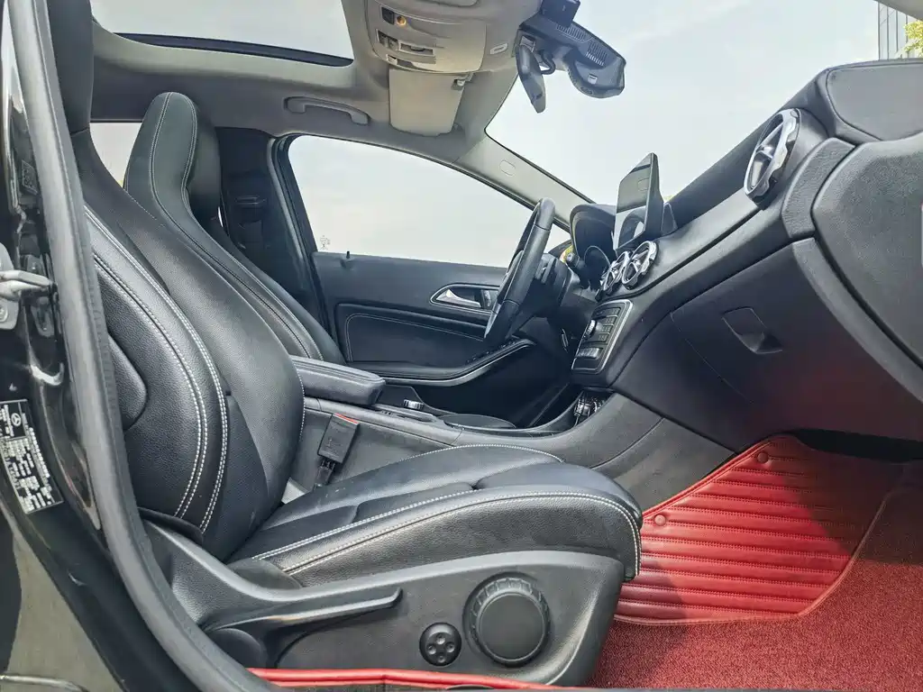 Mercedes-Benz GLA — миниатюра 13