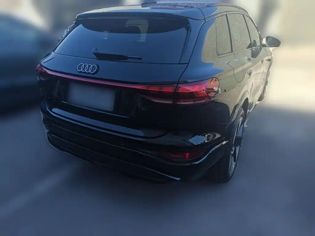 Audi Q6L e-tron — миниатюра 10
