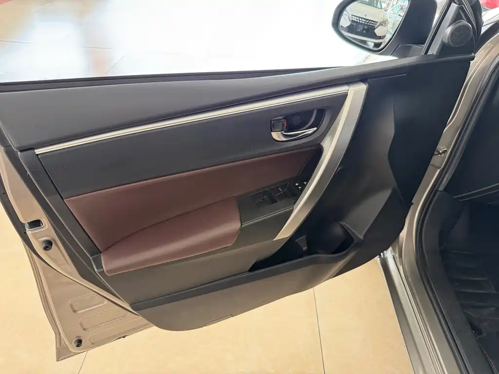Toyota Corolla — миниатюра 15