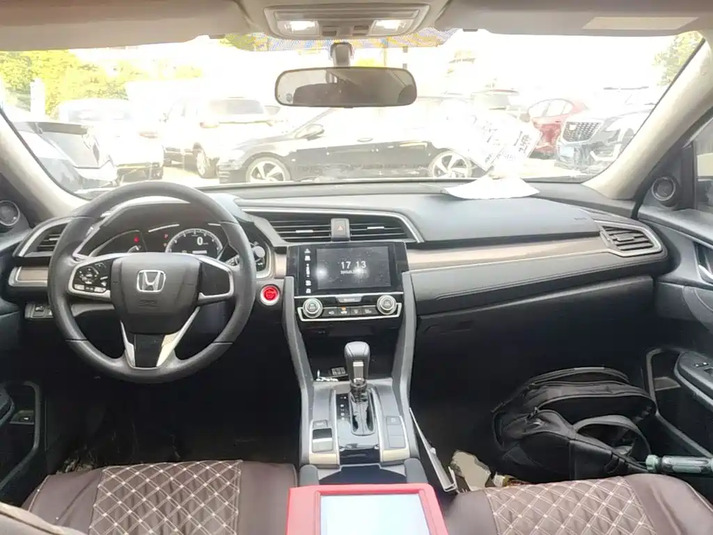 Honda Civic — миниатюра 10