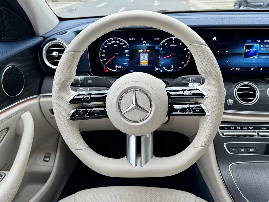 MERCEDES-BENZ E CLASS