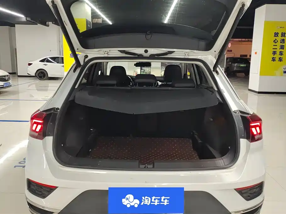 VOLKSWAGEN T ROC EXPLORING SONGS