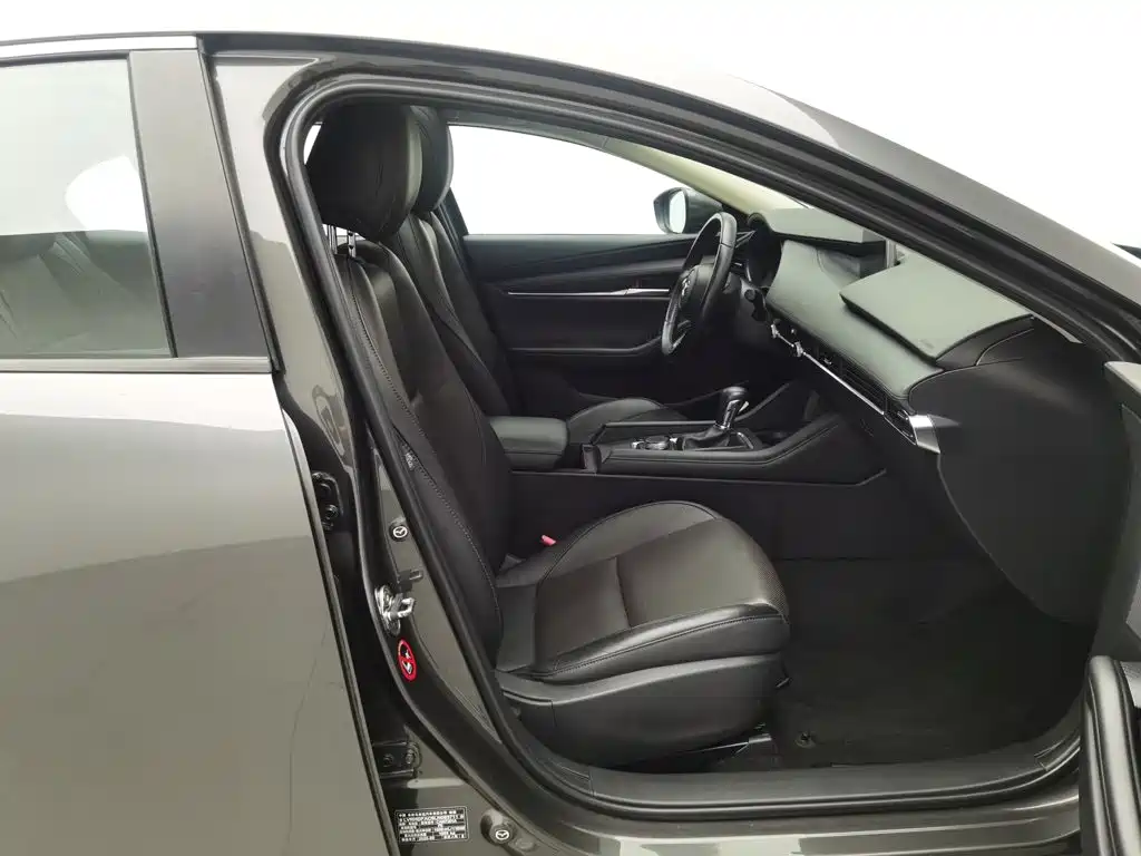 Mazda 3 Axela — миниатюра 23