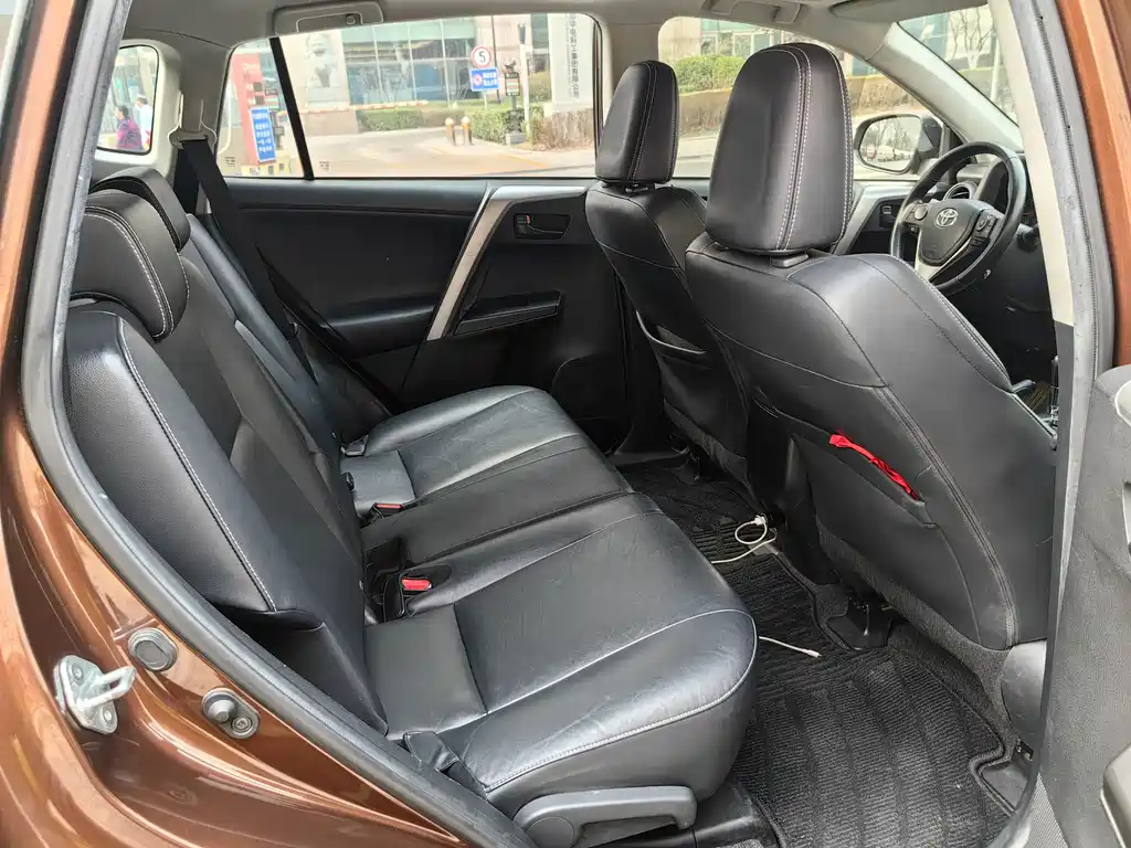 TOYOTA RAV4 RONGFANG