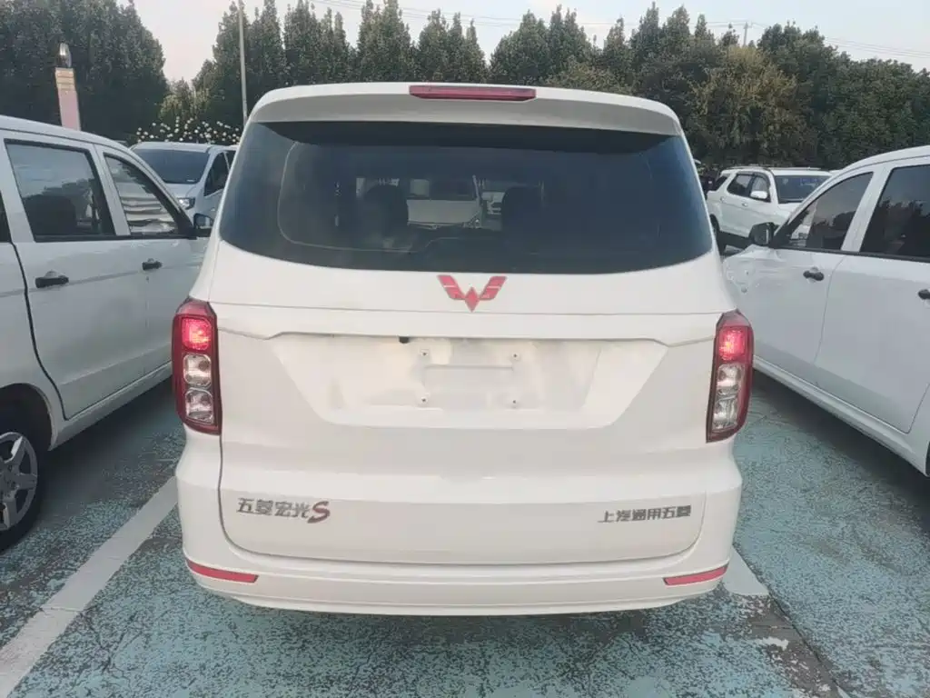 Wuling Hongguang — миниатюра 6