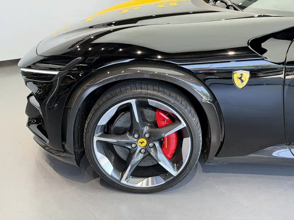 Ferrari Purosangue 2023 6.5L V12
