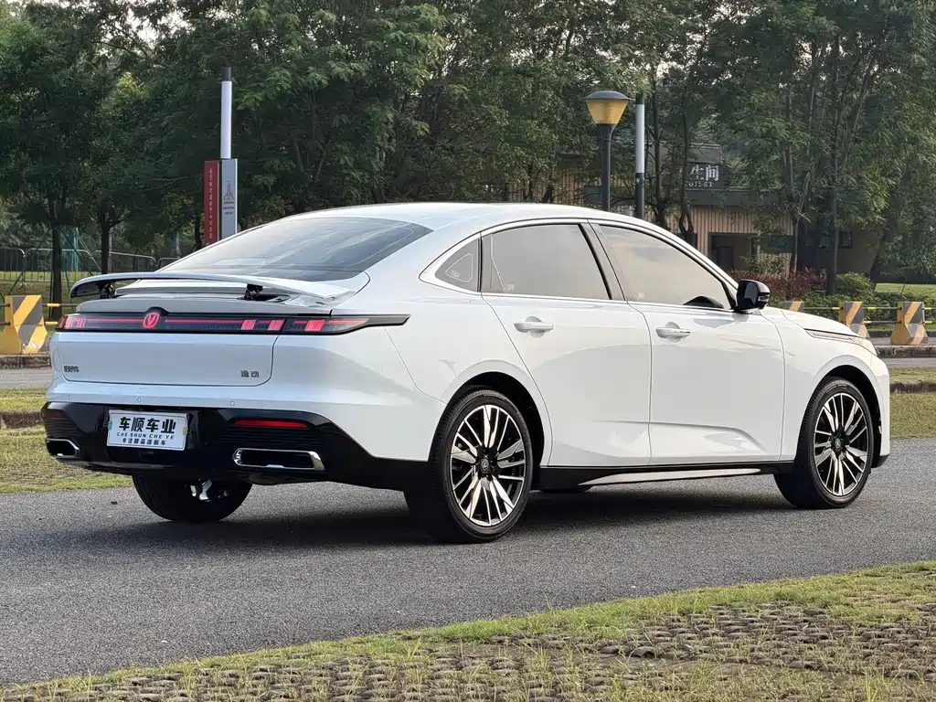 Changan Eado — миниатюра 6