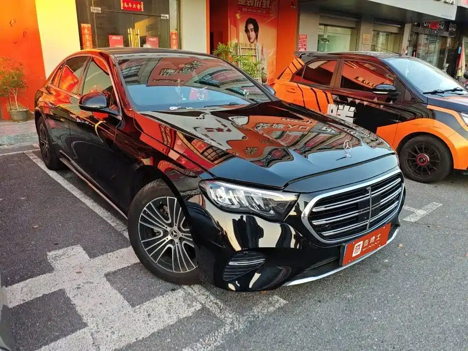 Mercedes-Benz E-Class — миниатюра 2