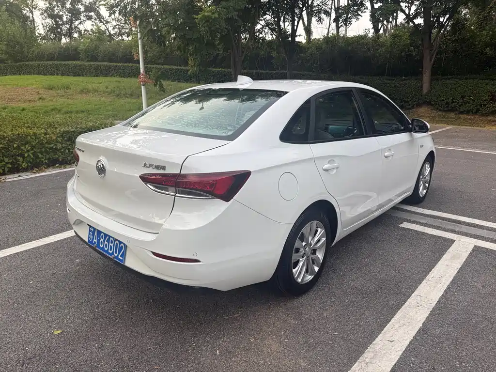 Buick Excelle — миниатюра 4