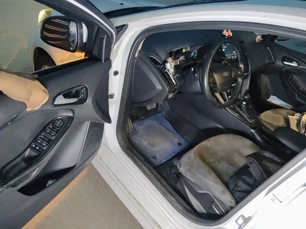 Ford Focus — миниатюра 14