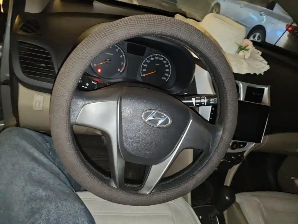 Hyundai Verna — миниатюра 6
