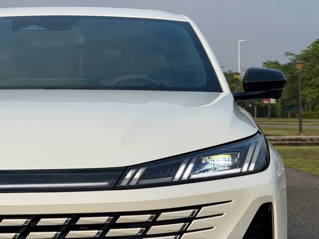 Changan Eado — миниатюра 4