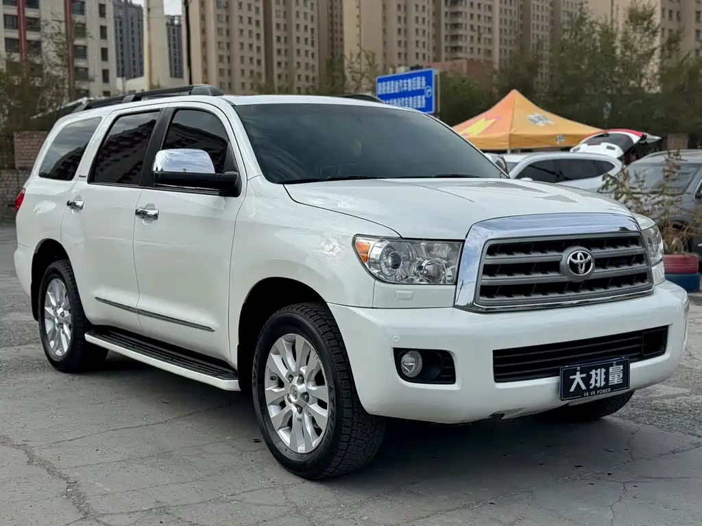 Toyota Sequoia — миниатюра 3