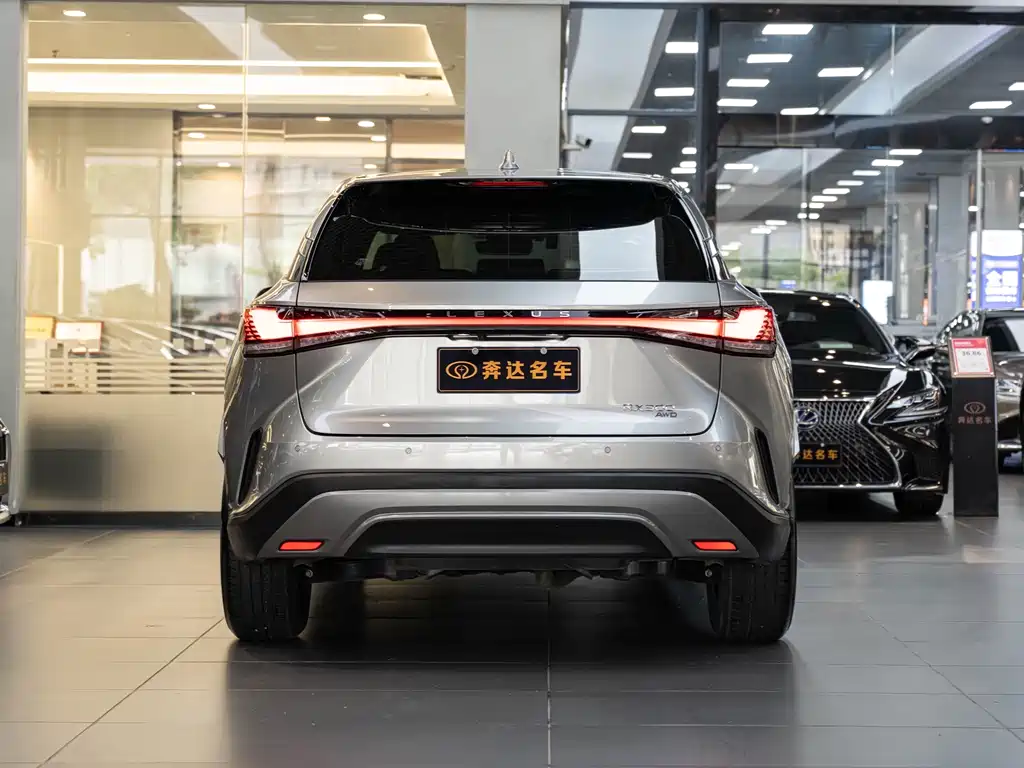 Lexus RX — миниатюра 5