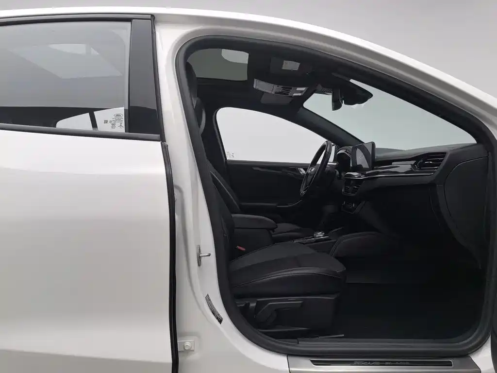 Ford Focus — миниатюра 23