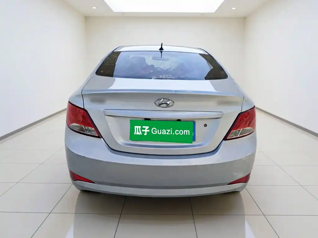 Hyundai Verna — миниатюра 3