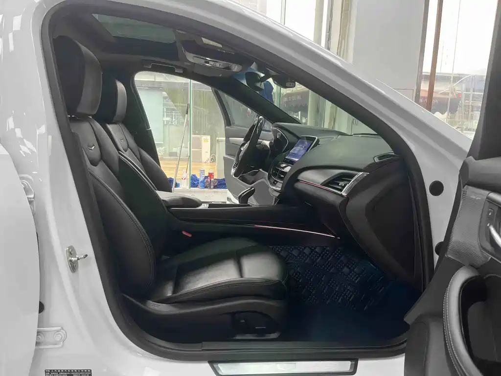 Cadillac CT5 — миниатюра 11