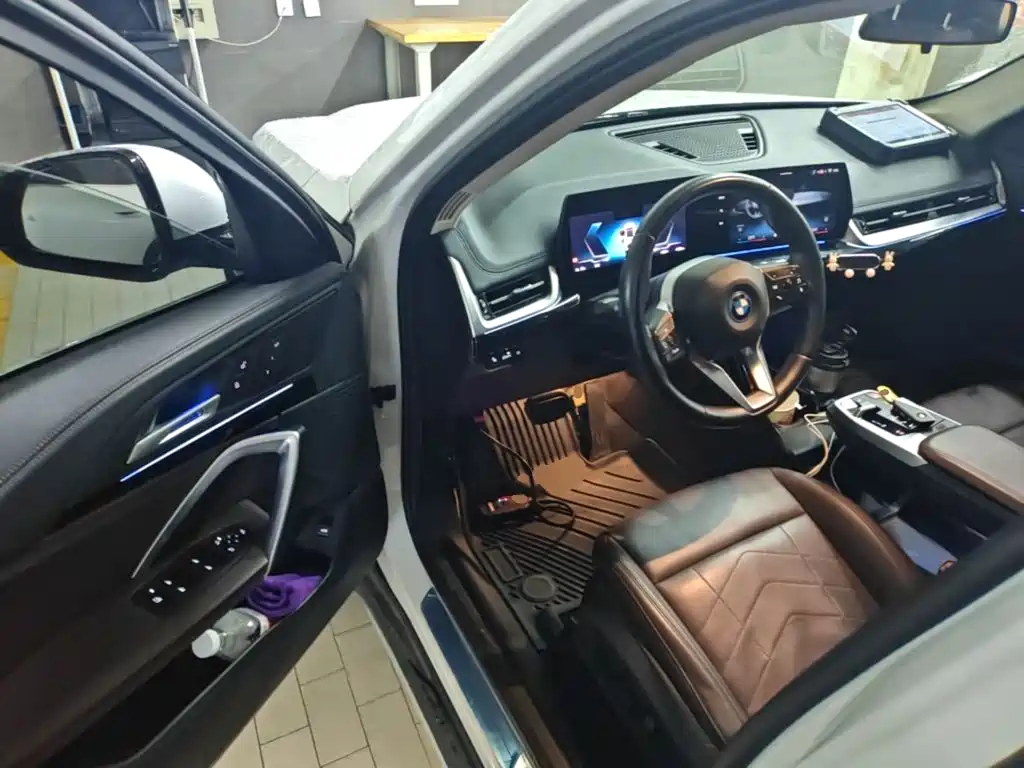 BMW iX1 — миниатюра 16