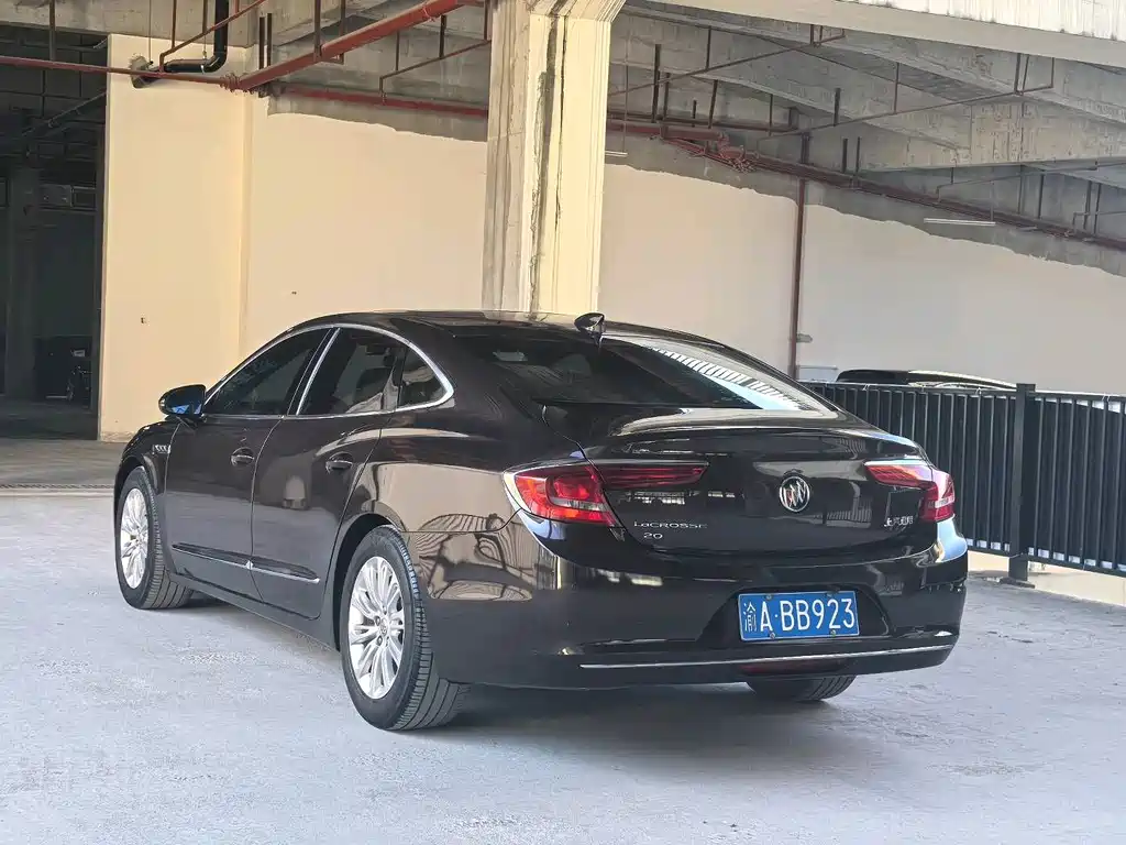 Buick LaCrosse — миниатюра 5