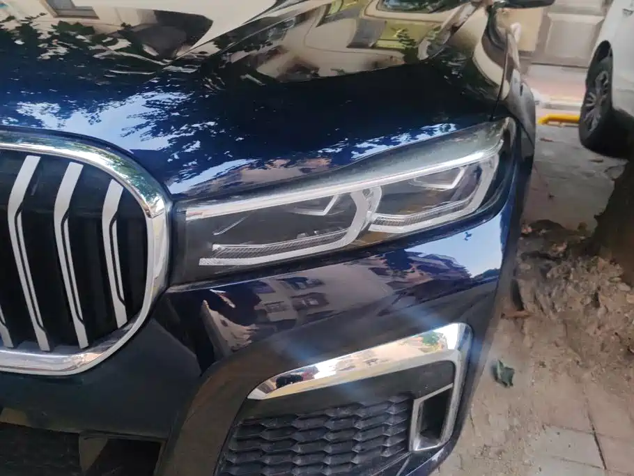 BMW 7 Series — миниатюра 4
