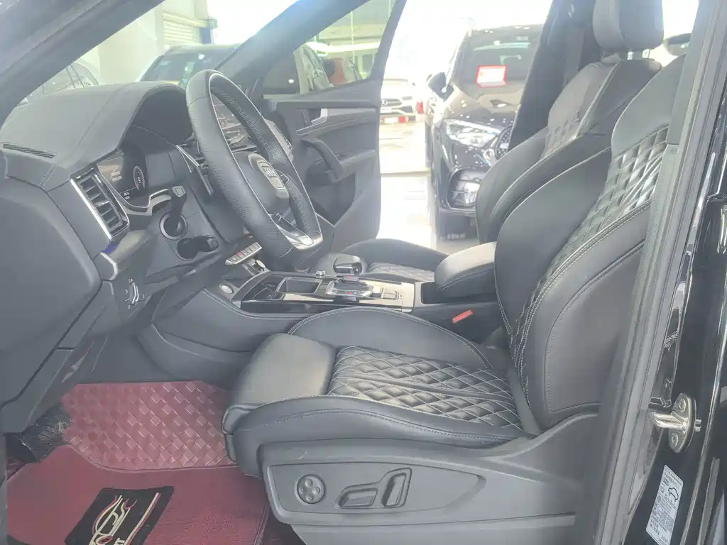Audi Q5L Sportback — миниатюра 8