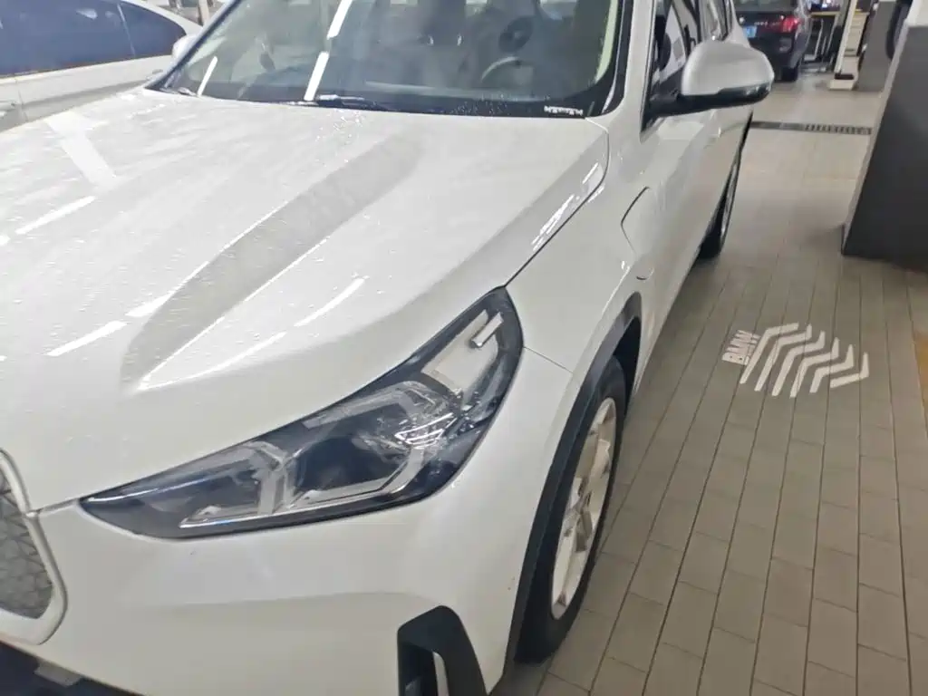 BMW iX1 — миниатюра 24