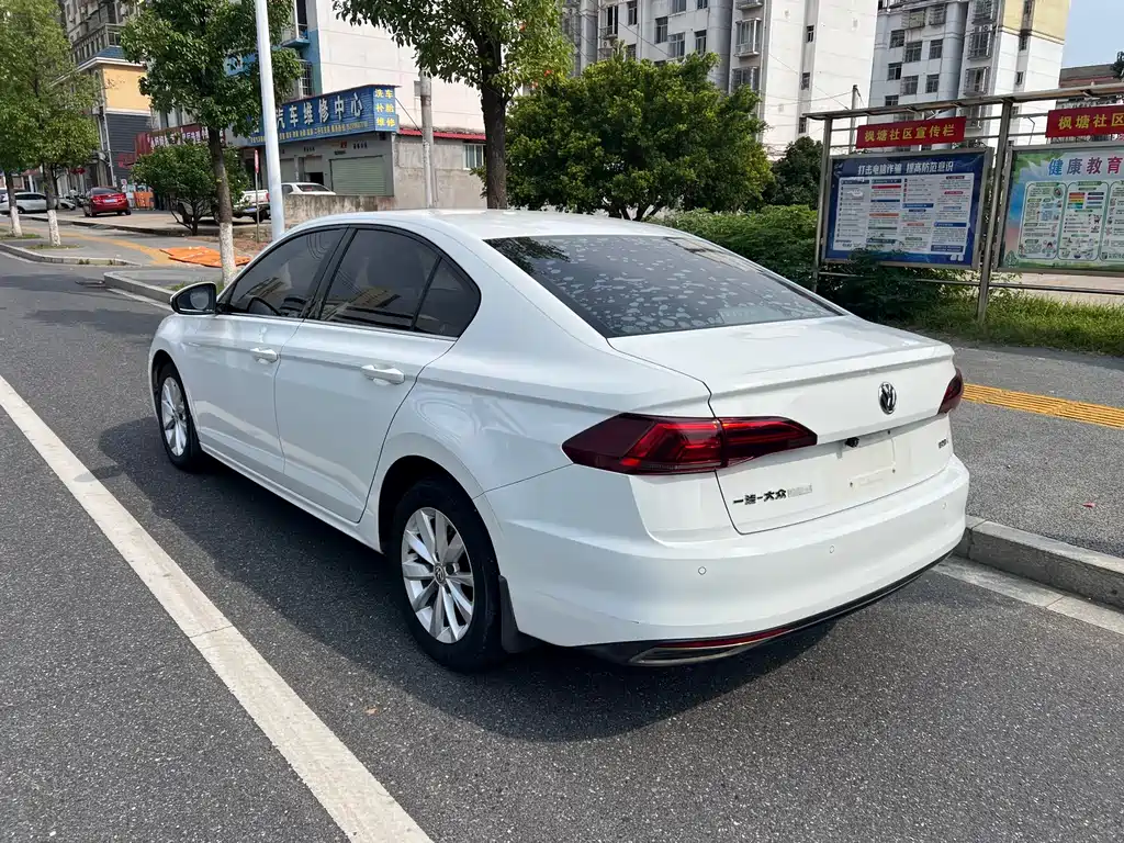 Volkswagen Bora — миниатюра 8