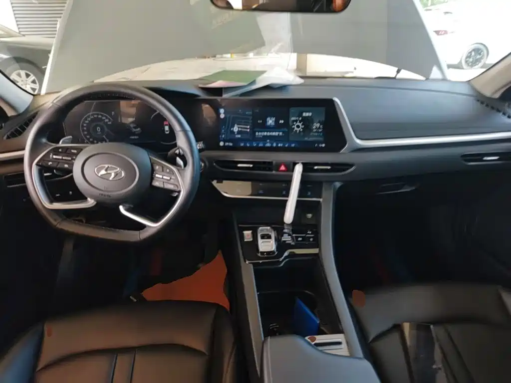 Hyundai Sonata — миниатюра 10