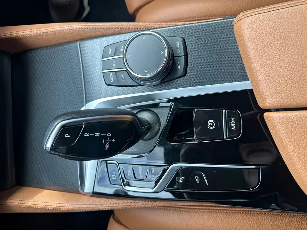 BMW 5 Series (Import) — миниатюра 5