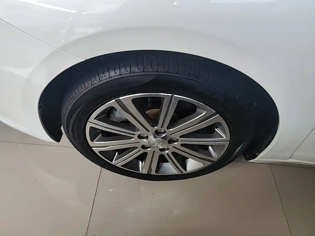 Peugeot 408 — миниатюра 23