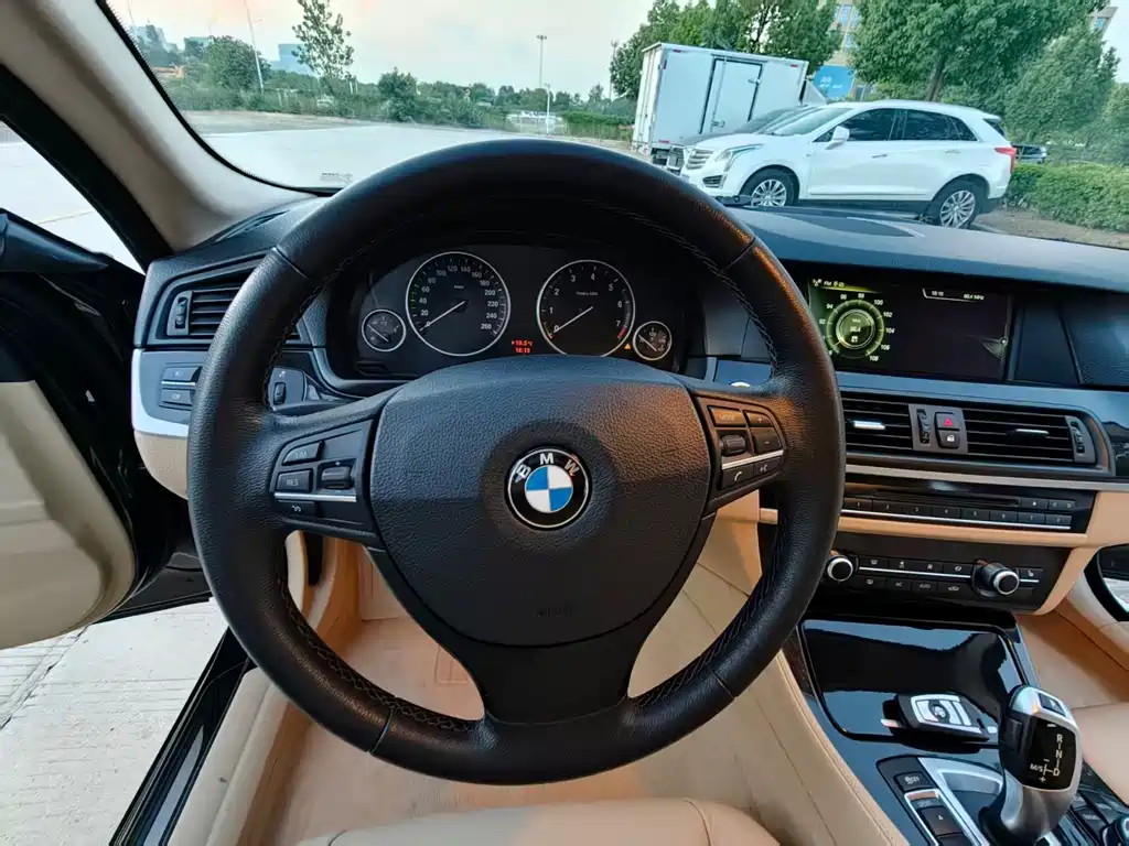 BMW 5 Series — миниатюра 16