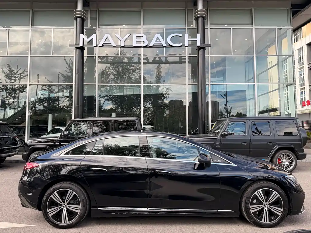 Mercedes-Benz EQE 2025 500 4MATIC Luxury