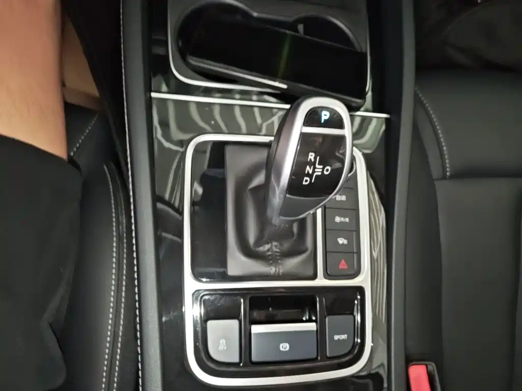 BYD MAX — миниатюра 14