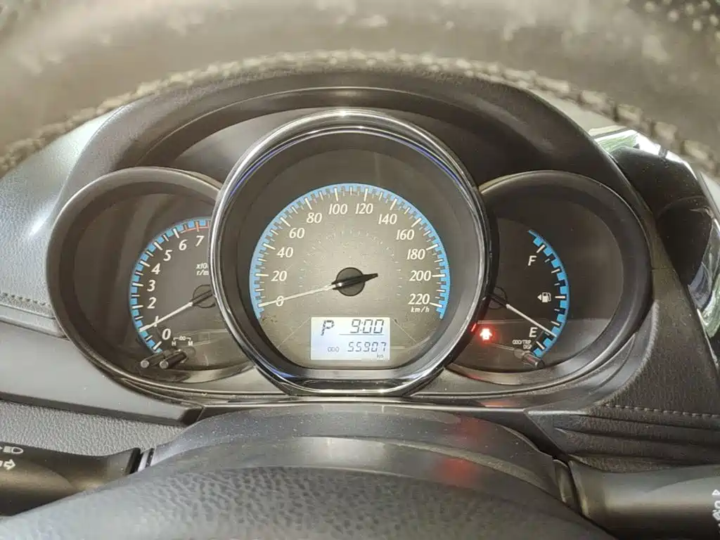 Toyota Yaris L — миниатюра 8