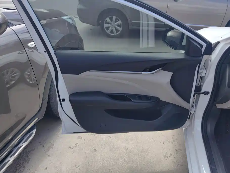 Buick Excelle — миниатюра 7