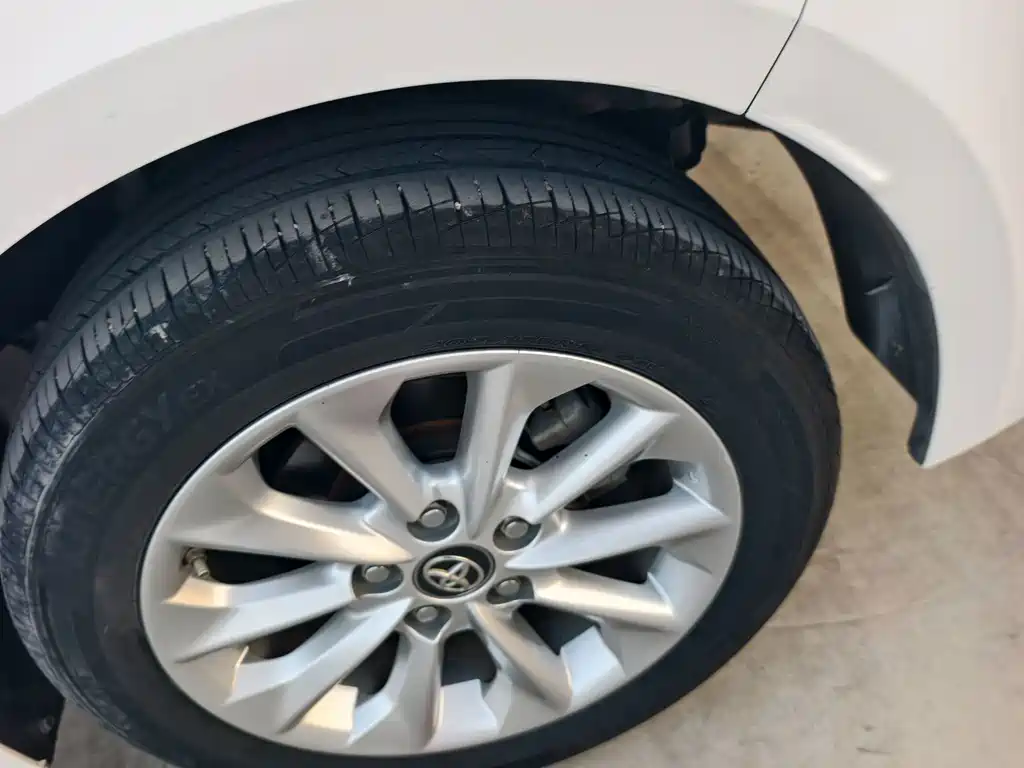 Toyota Corolla — миниатюра 14