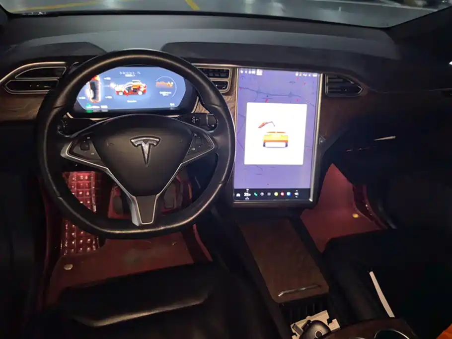 TESLA MODEL X