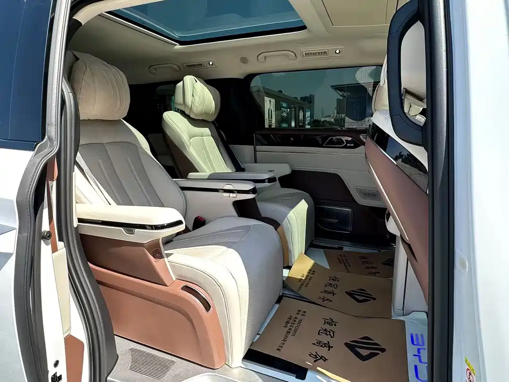 BYD Xia — миниатюра 10