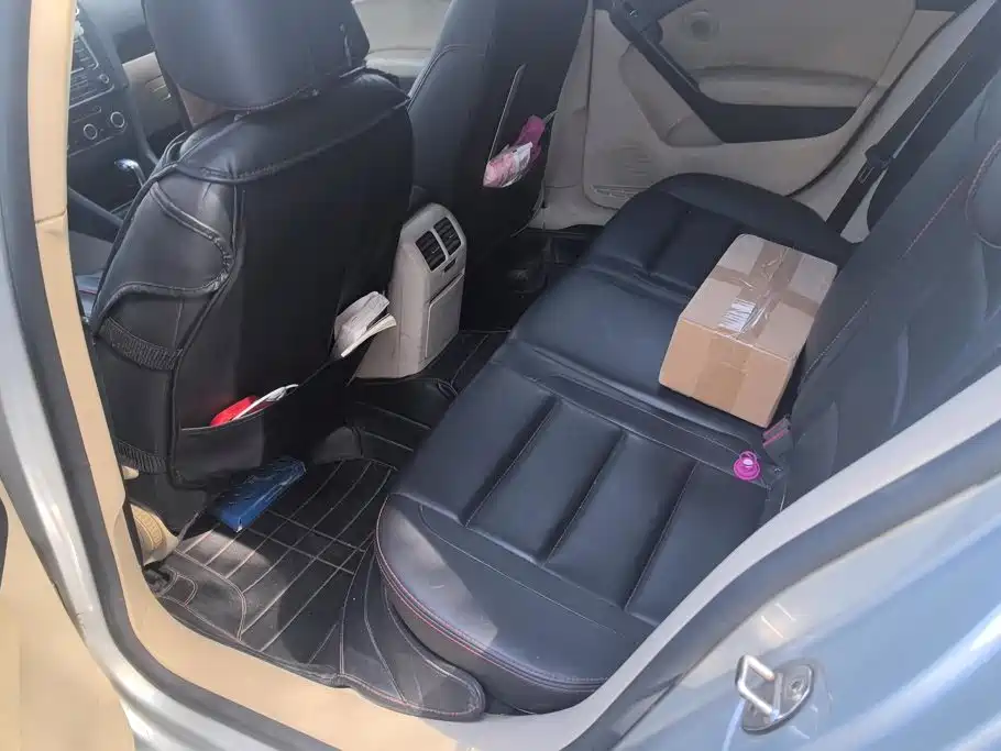 Volkswagen Golf — миниатюра 11