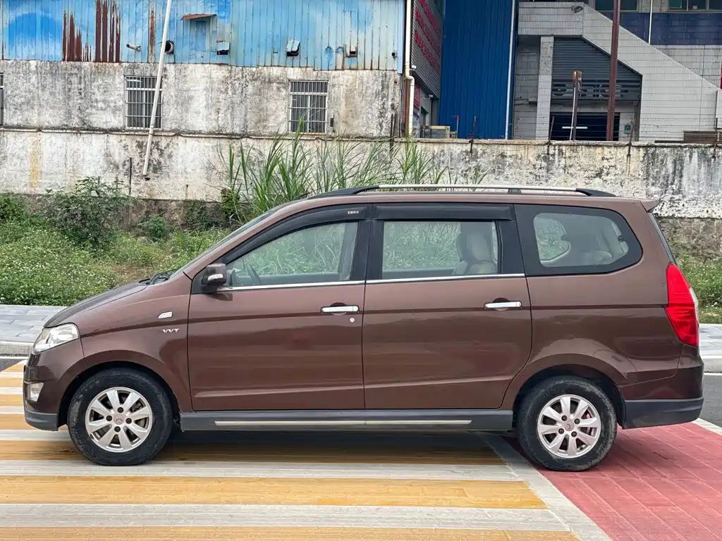 Wuling Hongguang — миниатюра 15