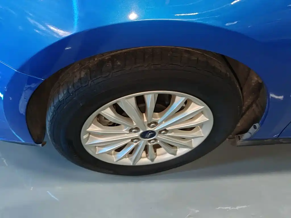 Ford Focus — миниатюра 23