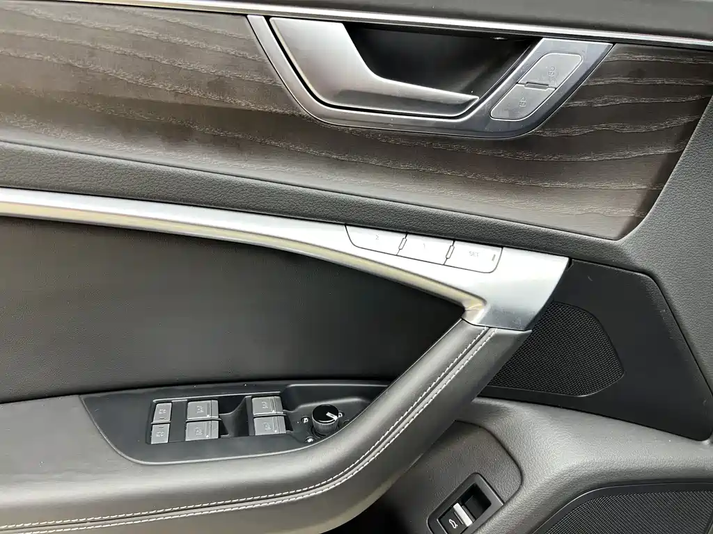 Audi A6L — миниатюра 21