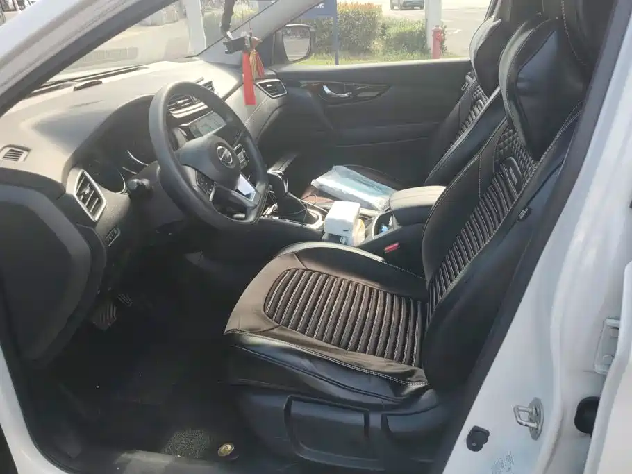 Nissan Qashqai — миниатюра 9