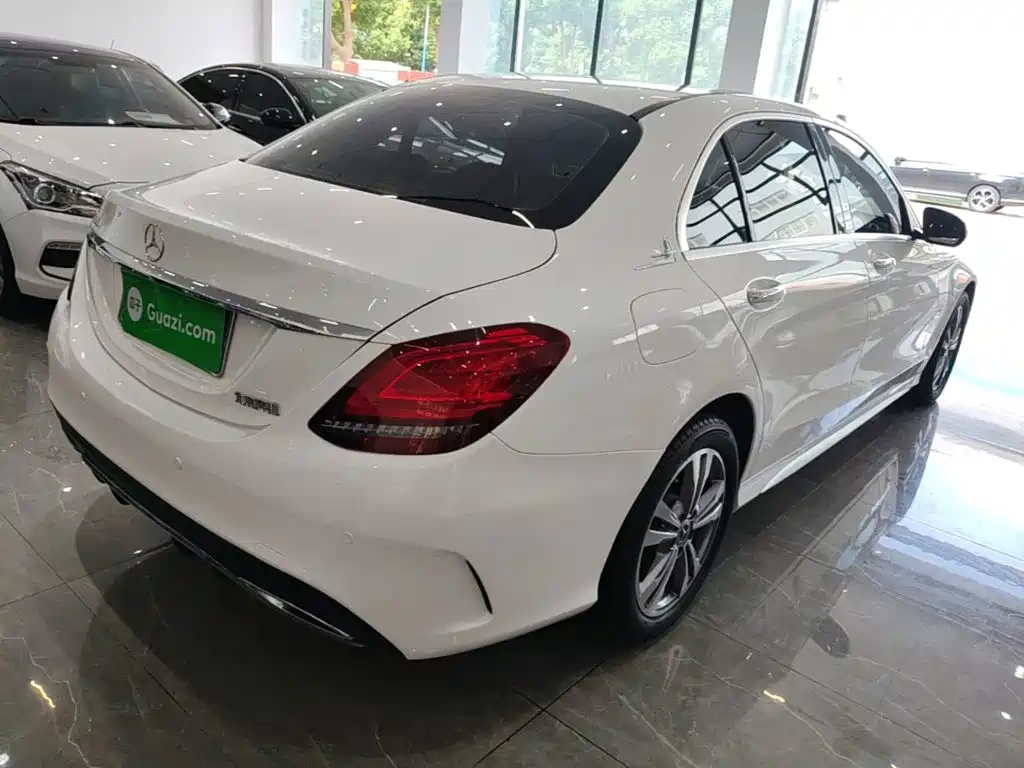 Mercedes-Benz C-Class — миниатюра 7