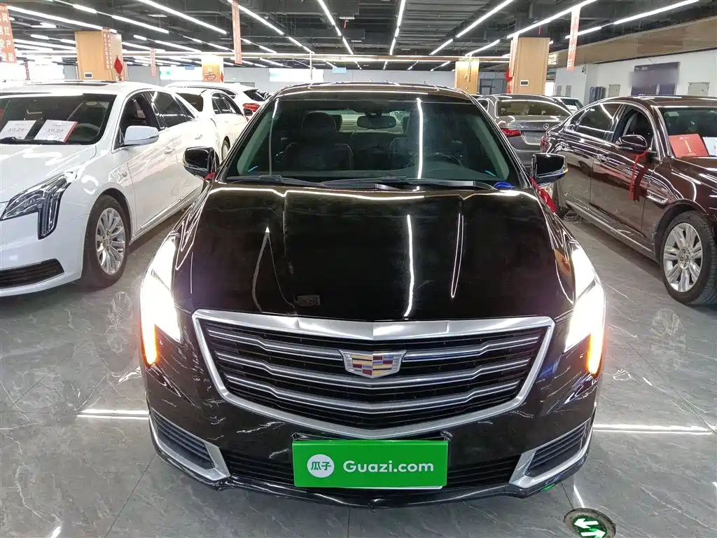 CADILLAC XTS