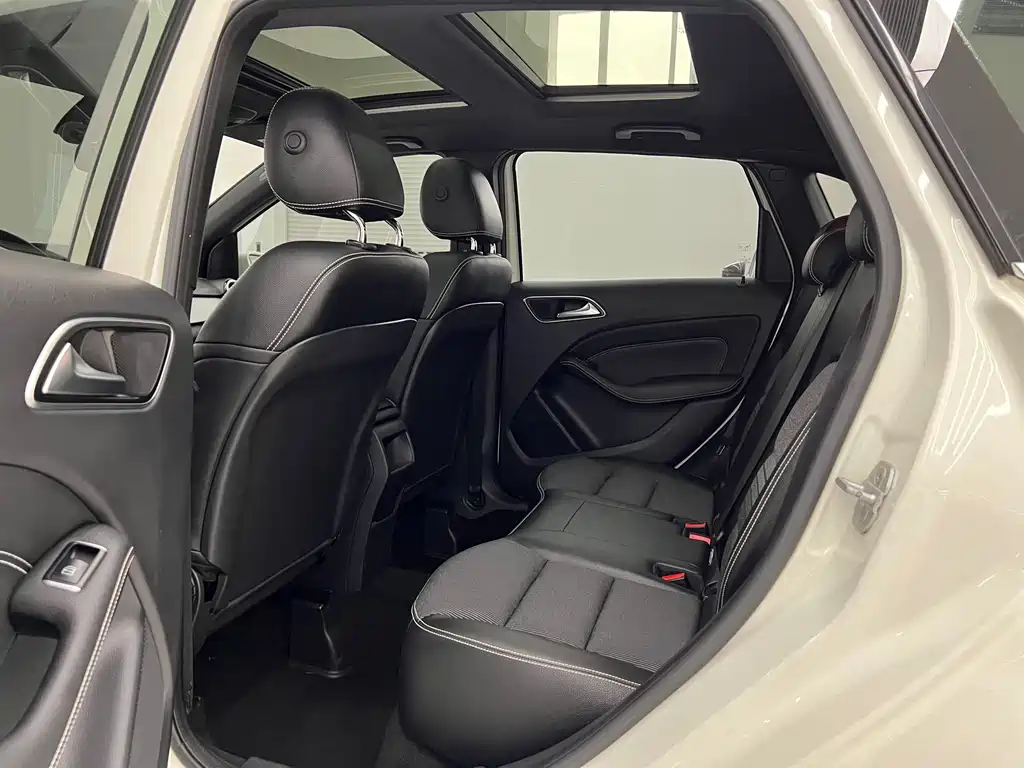 Mercedes-Benz B-Class — миниатюра 10
