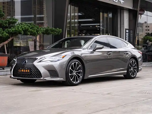 LEXUS LS 2021