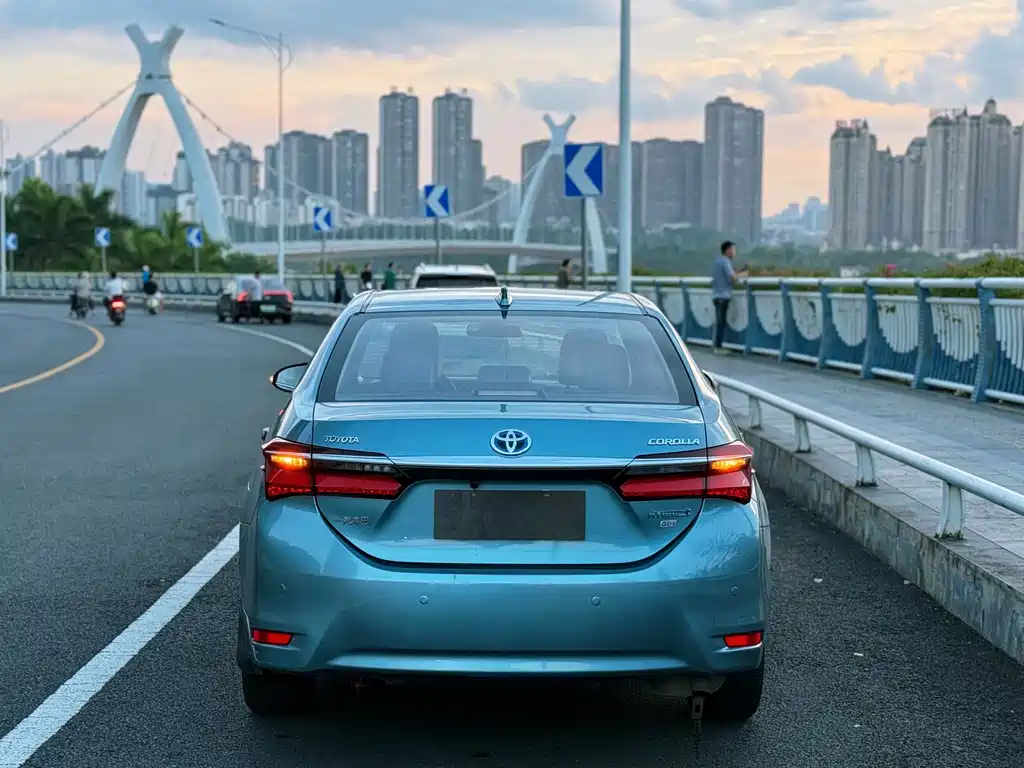 Toyota Corolla — миниатюра 5